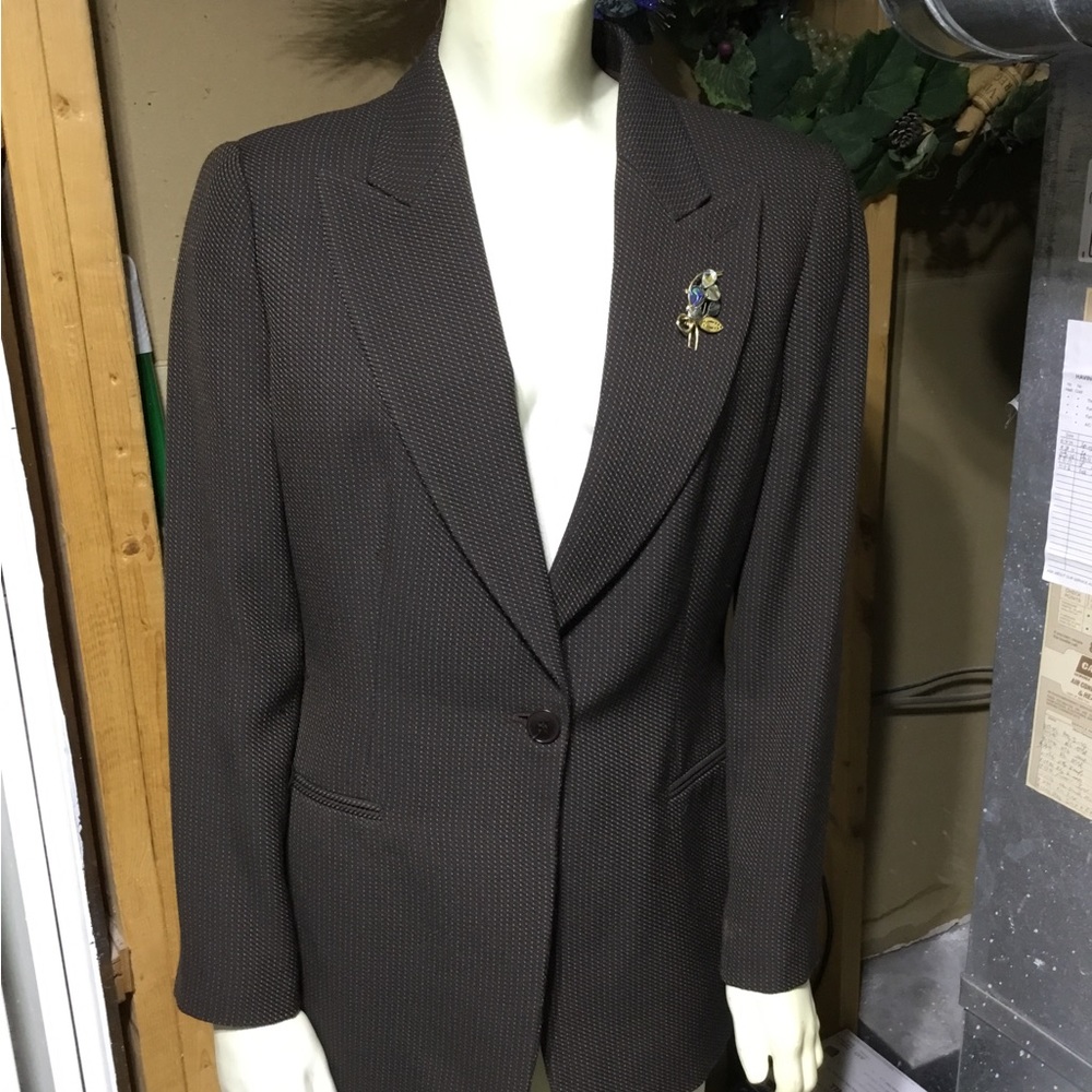 Giorgio Armani LE Collezioni Brown Pant Suit - Picture 5 of 16